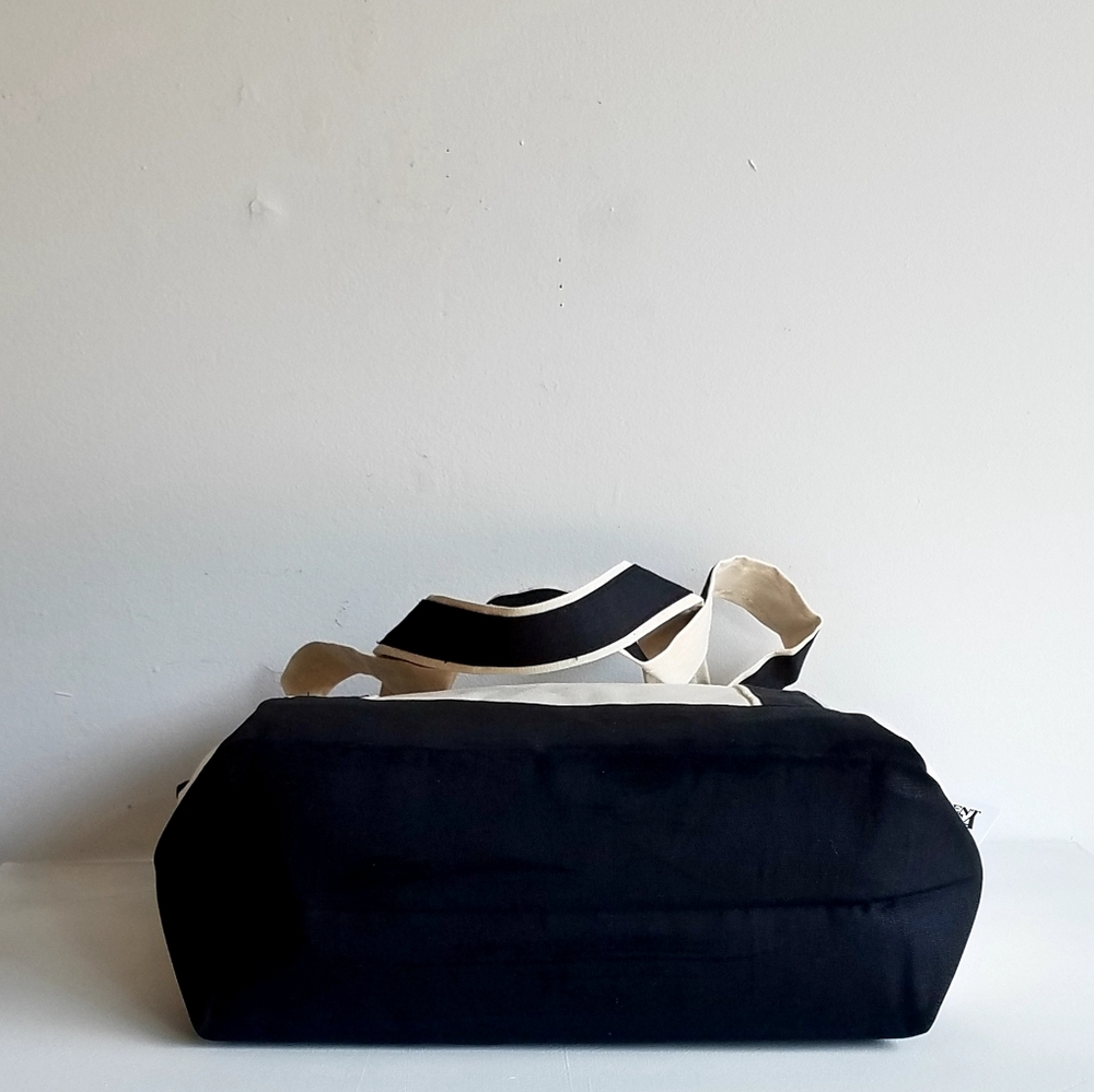 Pirette Canvas Beach Tote - Picture 8 of 10